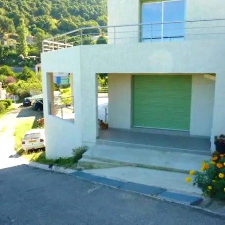 Maison Confortable Avec Vue Sur La Et La Montagne A Oletta. 奥莱塔